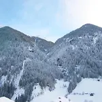 In Including Silvretta Card شقة