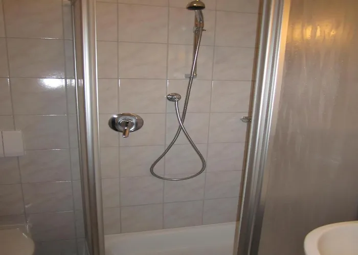 In Including Silvretta Card *